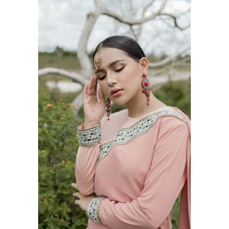 Ameesha Kurung